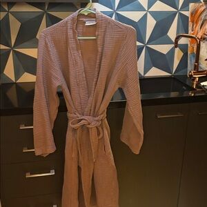 Parachute Mauvey Gauzy Textured Robe